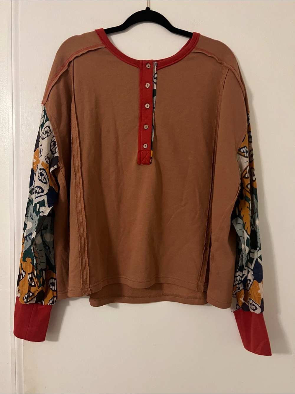 Sage + Fig Women's oversize brown Henley Patterned Long Sleeves size M (S307)